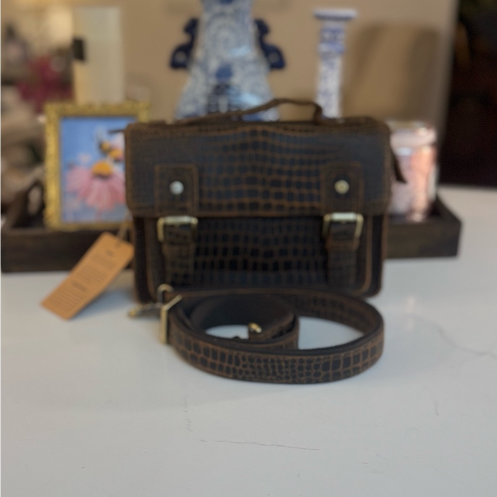 🤎 NWT FSHSUP CROCO EMBOSSED LEATHER MESSENGER BAG! - Picture 3 of 13